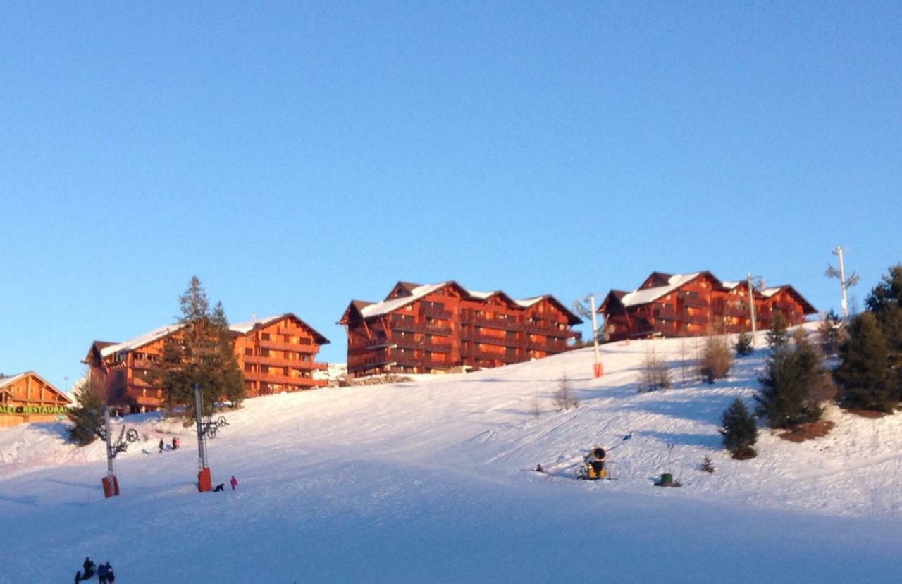 Eden Sur Les Pistes Avec Vue Panoramique Sur La Vallee La Joue du Loup Luaran gambar