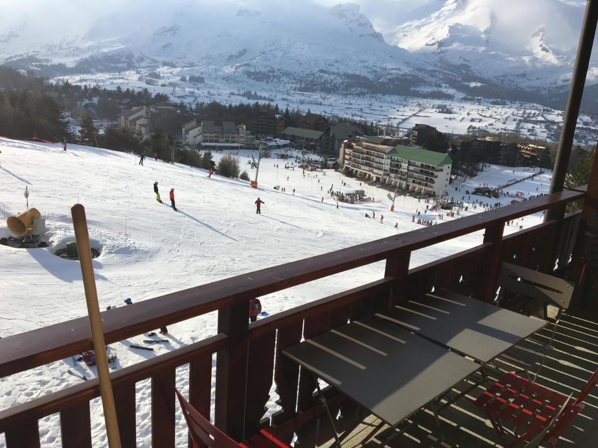 Eden Sur Les Pistes Avec Vue Panoramique Sur La Vallee La Joue du Loup Luaran gambar